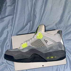 Jordan 4 Se 95 Neon